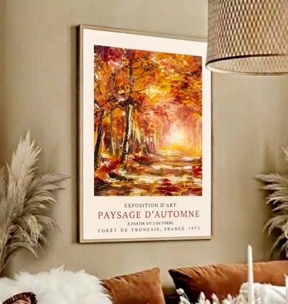 Gros plan sur l'impression de l'affiche : coups de pinceau épais, troncs sombres et touches de blanc dans la lumière