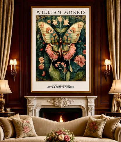 Affiche encadrée William Morris Papillon accrochée au mur dans un salon