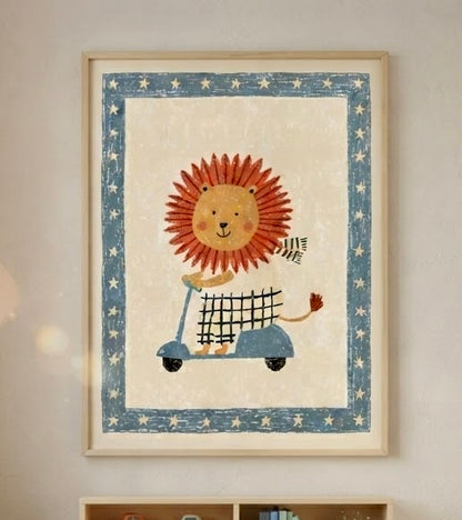 Lion en Scooter – Affiche Illustration Enfant