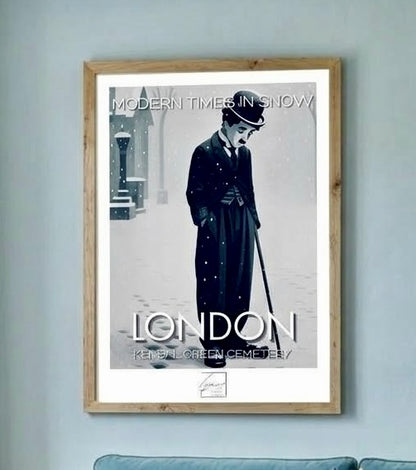 Affiche Modern Times in Snow au mur d'un salon, vue rapprochée du cadre et de la silhouette de Charlot