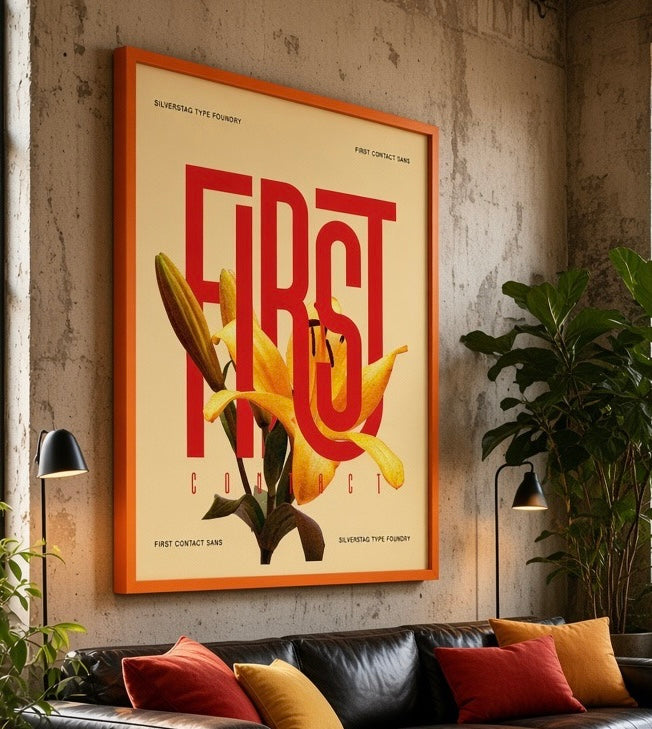 Affiche Typographique First Contact Lys Doré dans une ambiance de décoration murale