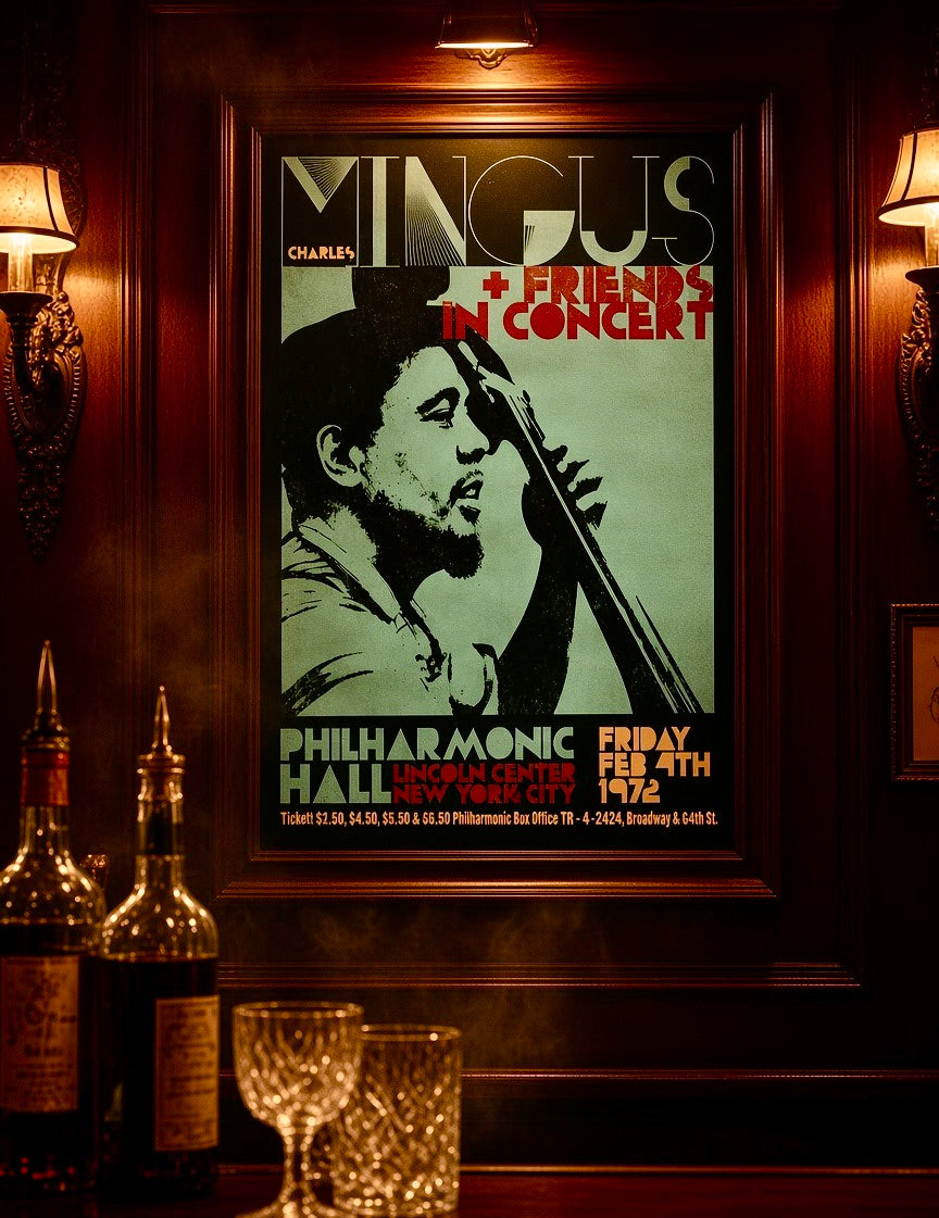 Affiche encadrée Charles Mingus accrochée au mur d'un salon
