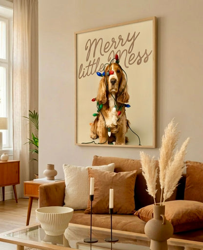 Ambiance salon avec l'affiche humoristique du cocker et de la guirlande de Noël encadrée, décoration murale festive