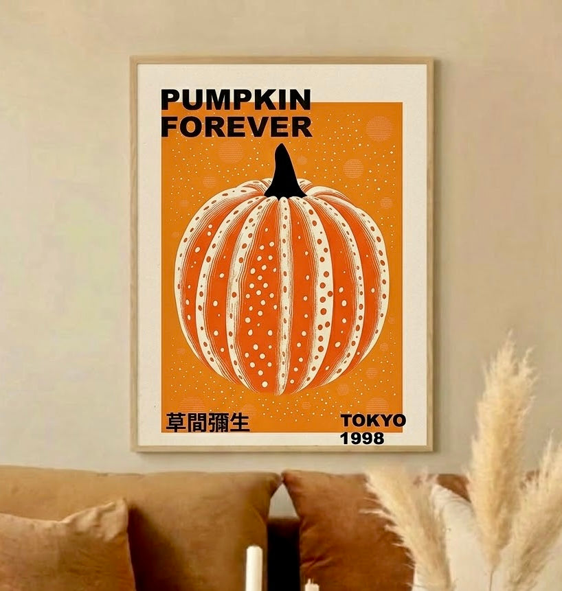 Affiche Pumpkin Forever au mur d'un salon, vue rapprochée du cadre et de la citrouille à pois