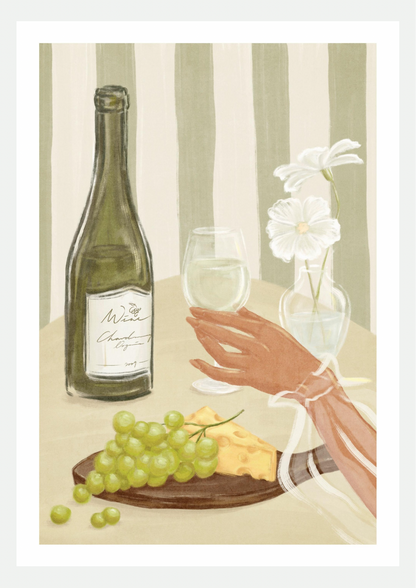 Affiche illustrée d'un verre de vin blanc, bouteille de chardonnay, raisins verts et fromage sur fond rayé vert sauge